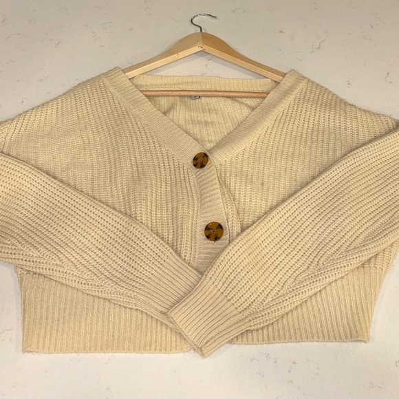 Small Cream Knitted Cropped Sweater - Picture 1 of 3